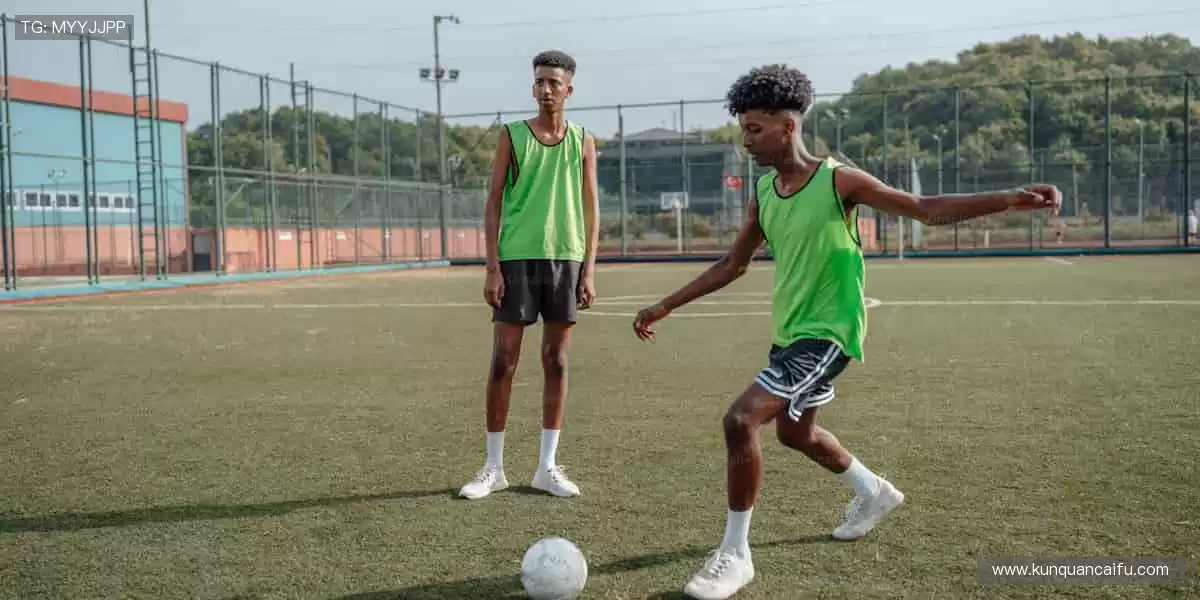 实时互动，弹幕狂欢！🎮🎉 体育直播，让热爱更有温度！